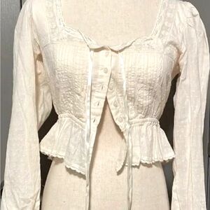 AE COQUETTE LONG SLEEVED LACEY SHIRT DIZE S